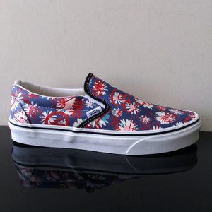 Vans Men's Classic Slip-On Vans Crew Canvas Sneaker